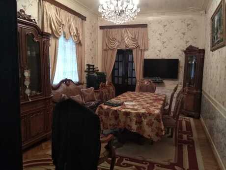5 otaqlı köhnə tikili - İçəri Şəhər m. - 120 m²