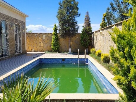 4 otaqlı həyət evi/bağ evi - Şüvəlan q. - 200 m²