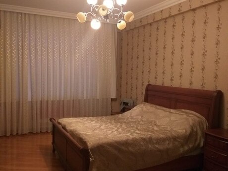 6 otaqlı yeni tikili - Xalqlar Dostluğu m. - 320 m²
