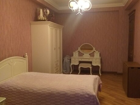 6 otaqlı mənzil, 320 m², Xalqlar Dostluğu: 550 000 ₼ 5