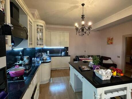 3 otaqlı yeni tikili - Şah İsmayıl Xətai m. - 147 m²