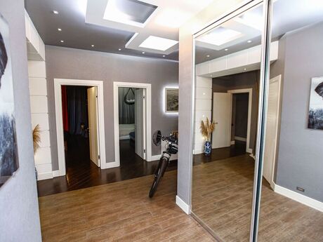 4 otaqlı mənzil, 201 m², 28 May: 780 000 ₼ 4