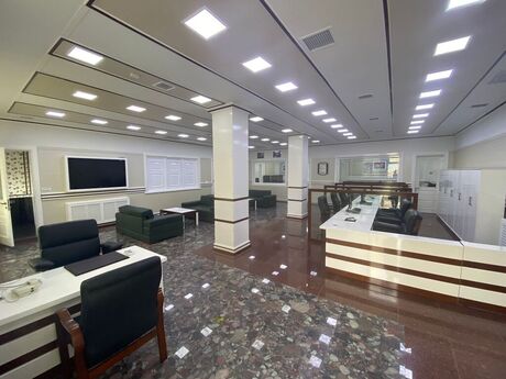 5 otaqlı ofis - Memar Əcəmi m. - 300 m²