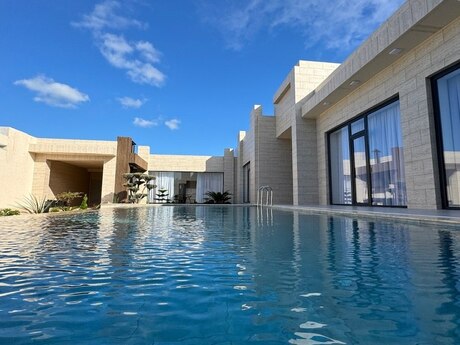 5 otaqlı həyət evi/bağ evi - Mərdəkan q. - 250 m²