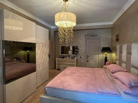 3 otaqlı yeni tikili - Ağ şəhər q. - 120 m²