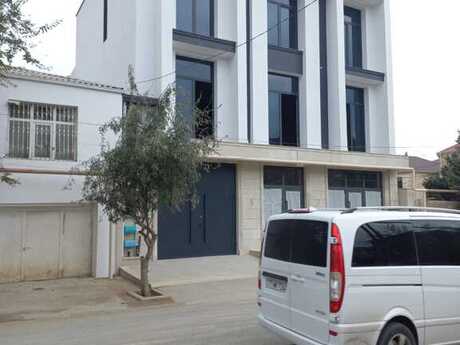 6 otaqlı həyət evi/bağ evi - Badamdar q. - 378 m²