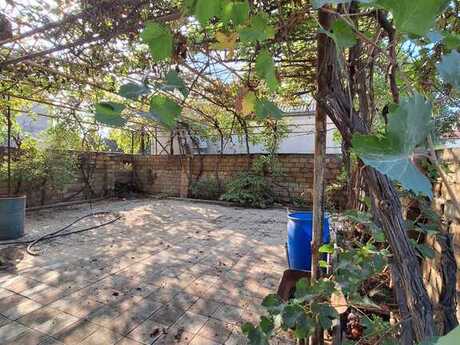 4 otaqlı həyət evi/bağ evi - Mehdiabad q. - 210 m²