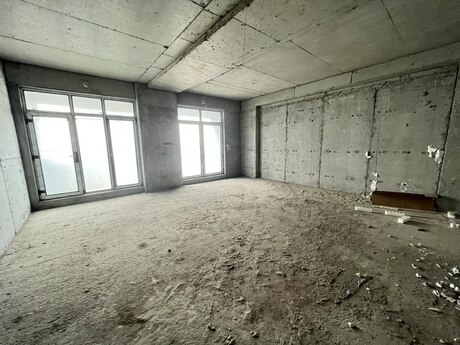 4 otaqlı yeni tikili - Şah İsmayıl Xətai m. - 270 m²