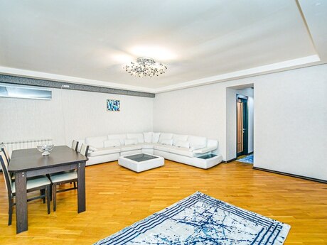 3-room apartment for rent, 98 m², Sahil: 60 ₼/mo 5