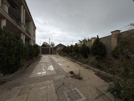 7 otaqlı həyət evi/bağ evi - Novxanı q. - 500 m²