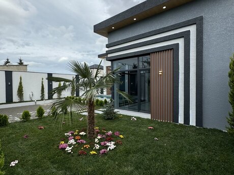 4 otaqlı həyət evi/bağ evi - Mərdəkan q. - 170 m²