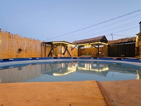 3 otaqlı həyət evi/bağ evi - Novxanı q. - 130 m²