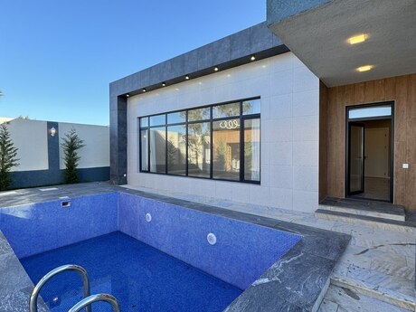 4 otaqlı həyət evi/bağ evi - Şüvəlan q. - 180 m²