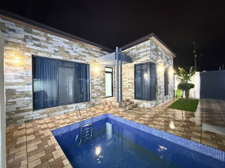 4 otaqlı həyət evi/bağ evi - Mərdəkan q. - 180 m²