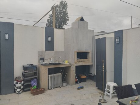 4 otaqlı həyət evi/bağ evi - Mərdəkan q. - 110 m²