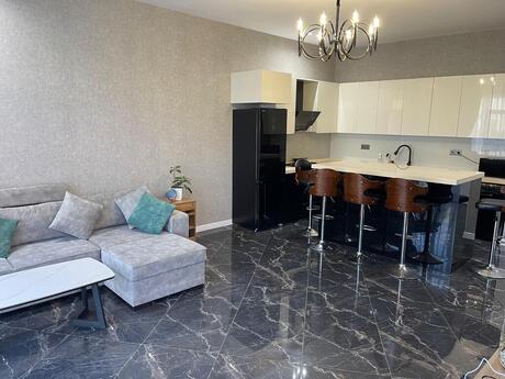 4 otaqlı həyət evi/bağ evi - Mərdəkan q. - 110 m²