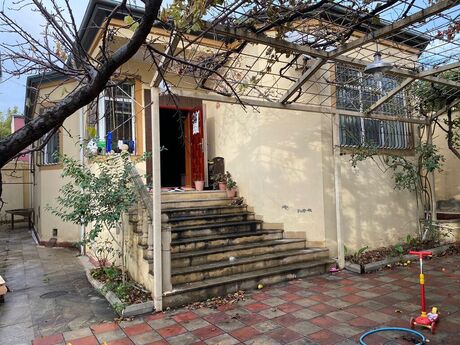 5 otaqlı həyət evi/bağ evi - Nəsimi m. - 94 m²