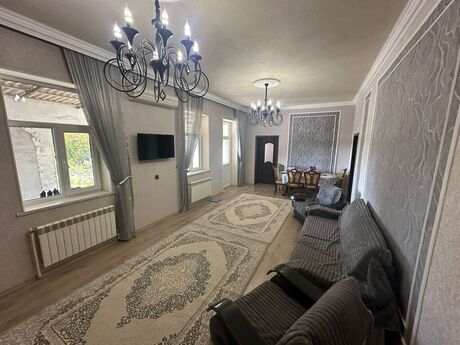 5 otaqlı həyət evi/bağ evi - Albalılıq q. - 200 m²