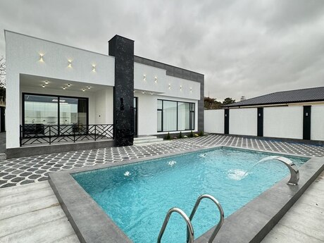 4 otaqlı həyət evi/bağ evi - Şüvəlan q. - 220 m²