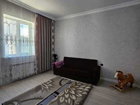 4 otaqlı həyət evi/bağ evi - Şüvəlan q. - 140 m²