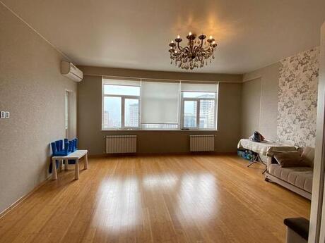 3 otaqlı yeni tikili - Şah İsmayıl Xətai m. - 150 m²