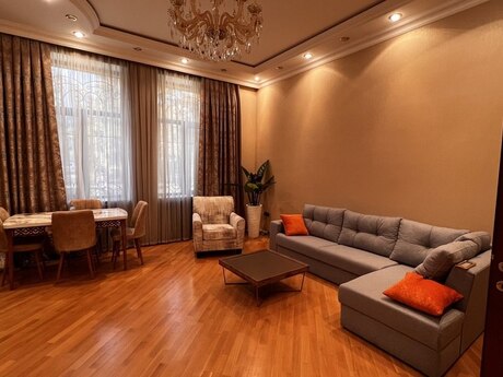2 otaqlı yeni tikili - Səbail r. - 80 m²