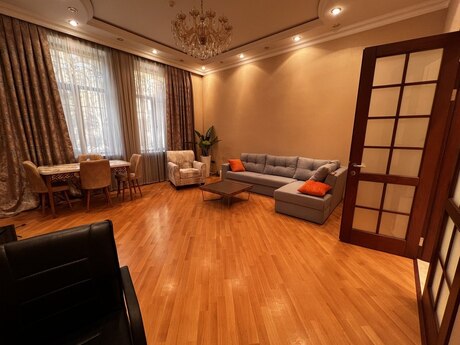 2 otaqlı yeni tikili - Səbail r. - 80 m²