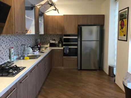 4 otaqlı həyət evi/bağ evi - Mərdəkan q. - 280 m²