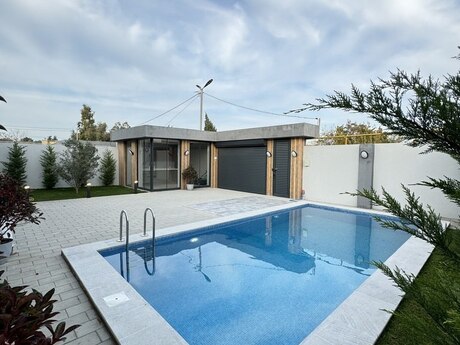 5 otaqlı həyət evi/bağ evi - Mərdəkan q. - 200 m²
