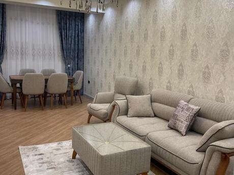 Аренда: 3-комнатная квартира, 135 м², Nizami: 1 600 ₼/мес 2
