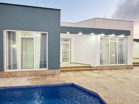 4 otaqlı həyət evi/bağ evi - Şüvəlan q. - 140 m²