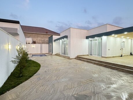 4 otaqlı həyət evi/bağ evi - Şüvəlan q. - 140 m²