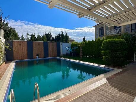 6 otaqlı həyət evi/bağ evi - Mərdəkan q. - 250 m²