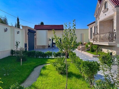 4 otaqlı həyət evi/bağ evi - Mərdəkan q. - 180 m²