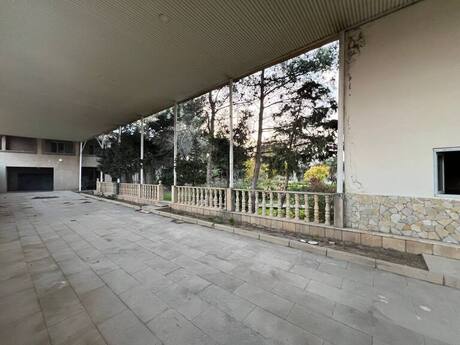 Həyət evi/Bağ evi - Mərdəkan q. - 313 m²