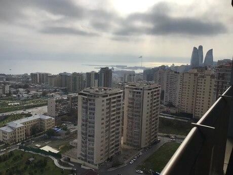 4-комн. новостройка - м. Элмляр Академиясы - 207 м²