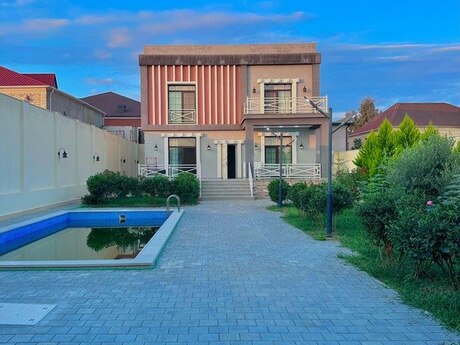 7 otaqlı həyət evi/bağ evi - Mərdəkan q. - 350 m²