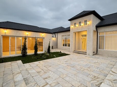 4 otaqlı həyət evi/bağ evi - Şüvəlan q. - 160 m²