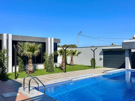 6 otaqlı həyət evi/bağ evi - Mərdəkan q. - 300 m²