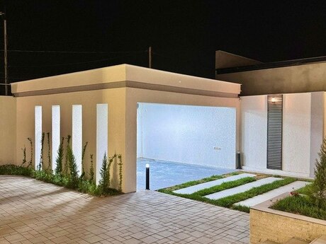 5 otaqlı həyət evi/bağ evi - Mərdəkan q. - 200 m²