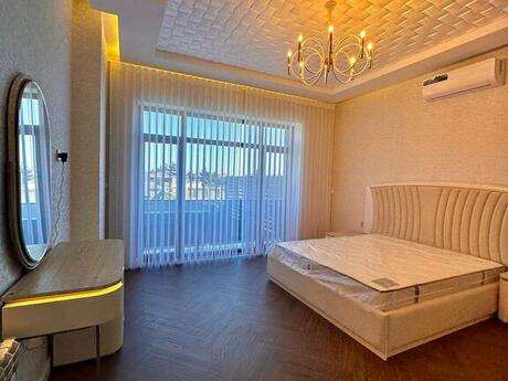 6 otaqlı həyət evi/bağ evi - Mərdəkan q. - 300 m²