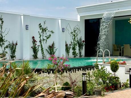 5 otaqlı həyət evi/bağ evi - Mərdəkan q. - 200 m²