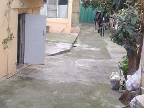 4 otaqlı həyət evi/bağ evi - Binəqədi r. - 400 m²