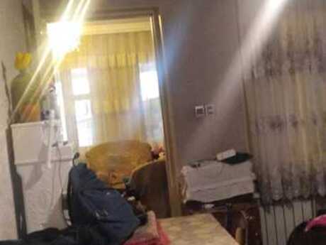 4 otaqlı həyət evi/bağ evi - Binəqədi r. - 400 m²