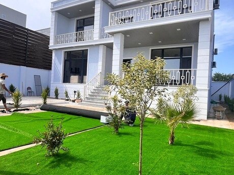 5 otaqlı həyət evi/bağ evi - Buzovna q. - 350 m²