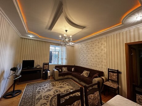 3 otaqlı həyət evi/bağ evi - Bakıxanov q. - 85 m²