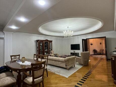 4 otaqlı yeni tikili - Nəsimi r. - 230 m²