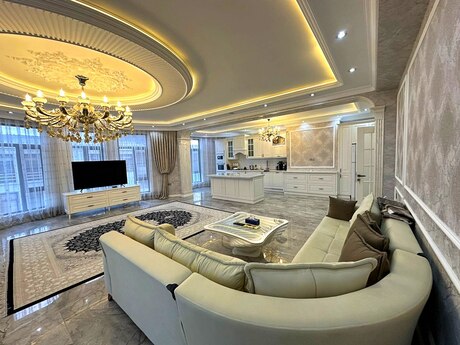 4 otaqlı yeni tikili - Şah İsmayıl Xətai m. - 191 m²