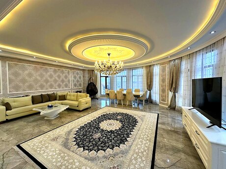 4 otaqlı yeni tikili - Şah İsmayıl Xətai m. - 191 m²