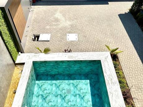 4 otaqlı həyət evi/bağ evi - Mərdəkan q. - 180 m²